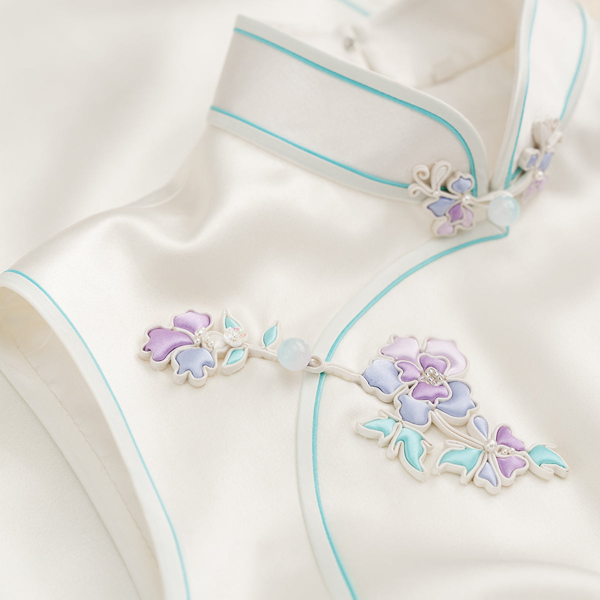 Misty Violet Hibiscus Bloom QiPao/Cheongsam