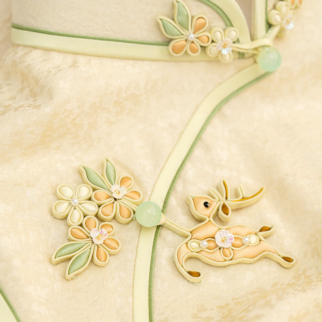 Fawn’s Leap in Crimson Osmanthus	QiPao/Cheongsam