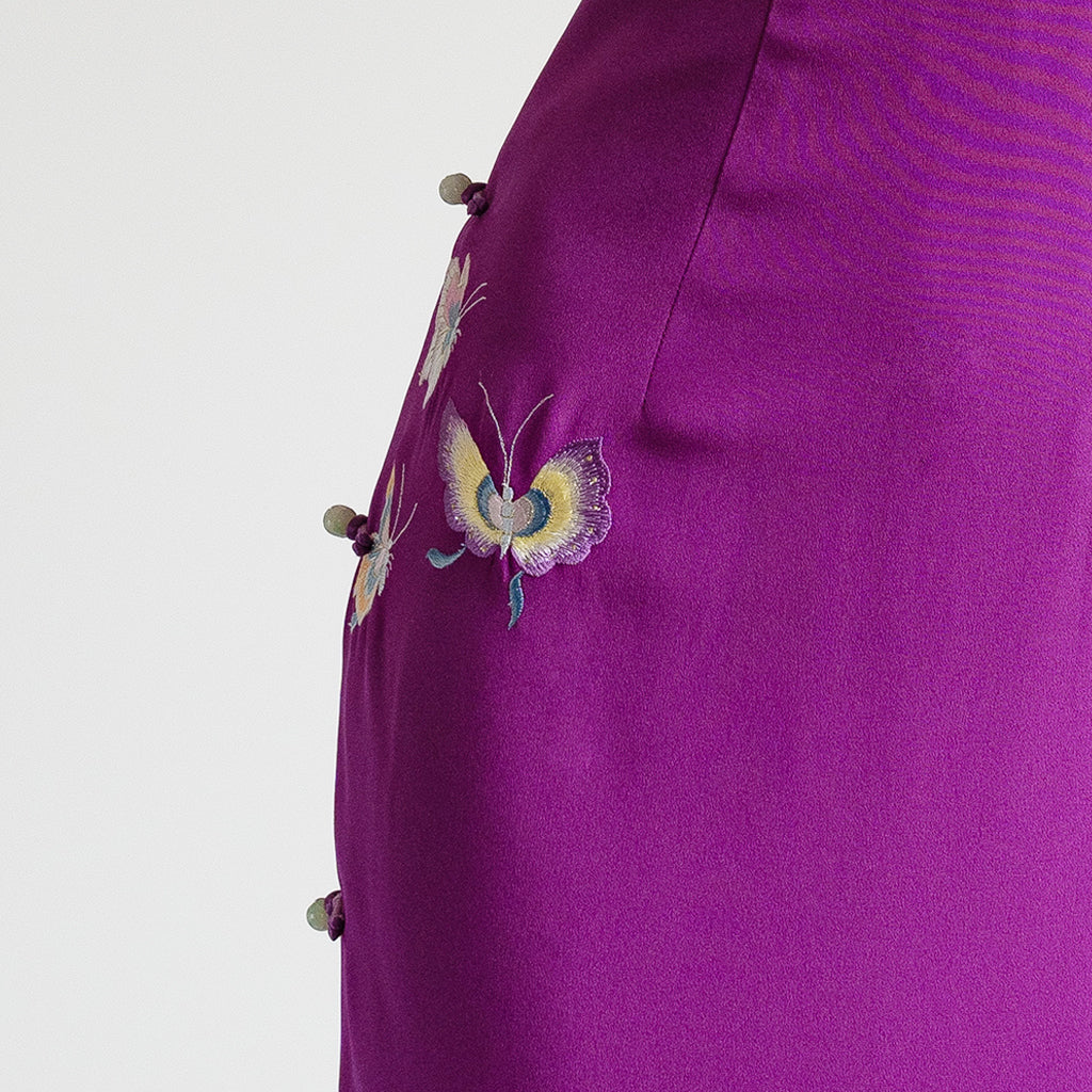 Spirit of the Yi Mountains: Mayinghua Bloom Qipao